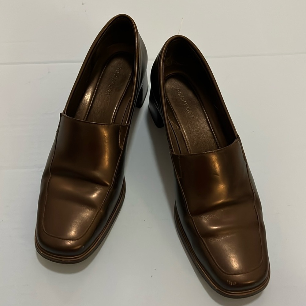 Rockport Loafers women’s Leather 8M shoes heeled‎ Black slip ons comfort career